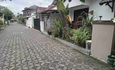 DIJUAL RUMAH CANTIK DALAM PERUMAHAN DEKAT PASAR TELO WIROSABAN YOGYAKARTA