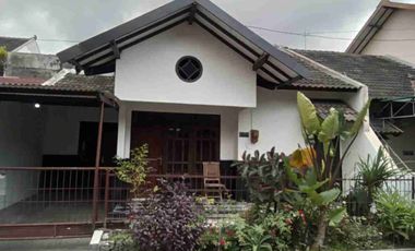 DIJUAL RUMAH CANTIK DALAM PERUMAHAN DEKAT PASAR TELO WIROSABAN YOGYAKARTA