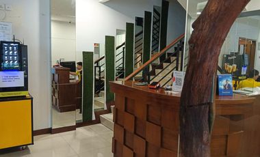 HOTEL TENGAH KOTA LOKASI RAMAI STRATEGIS DI CICENDO BANDUNG