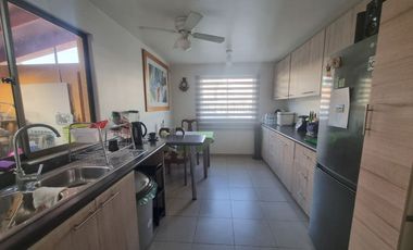 VENDE HERMOSA CASA EN BARRIO EL POLO DE MACHALI