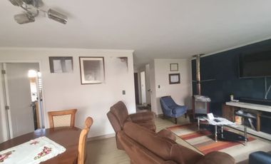 VENDE HERMOSA CASA EN BARRIO EL POLO DE MACHALI