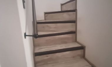 VENDE HERMOSA CASA EN BARRIO EL POLO DE MACHALI