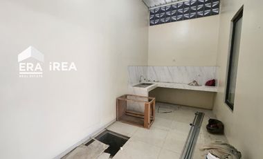RUMAH BARU DIJUAL DI SOLO BARU DEKAT DENGAN PAKUWON MALL THE PARK SOLO BARU DAN SMA ISLAM AL AZHAR