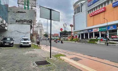 Sewa Ruko 4 Lantai Jalan Bubutan Surabaya Pusat Hadap BG Junction Luas Terbesar
