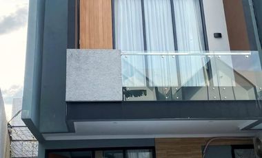 Dijual Rumah Mewah & Cantik 2 Lantai + Private Pool di Cluster Jagakarsa Jakarta Selatan