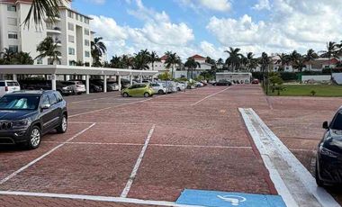 Renta Departamento de 3 recamaras sin muebles en Isla  Dorada  Zona Hotelera Cancun