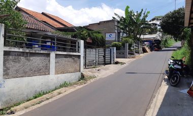 Jual Rumah + Halaman Luas Banget Murah di Cipageran Cimahi