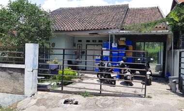 Jual Rumah + Halaman Luas Banget Murah di Cipageran Cimahi