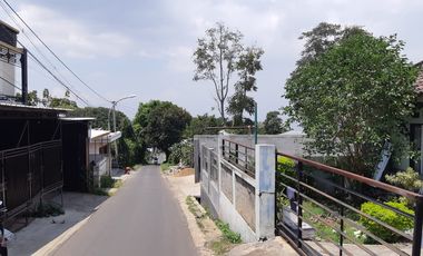 Jual Rumah + Halaman Luas Banget Murah di Cipageran Cimahi