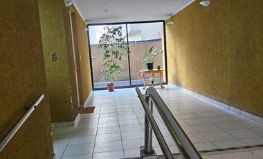 Impecable, excelente ubicación al Oriente, cerca de la Alameda Bdo. OHhiggins VALOR CONVERSABLE