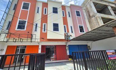 Ruko Gandeng 3 Unit Hadap Jalan Karawaci Tangerang