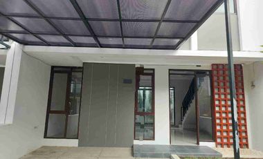 Disewakan Rumah Bagus 2 Lantai di Nusantara Regency Ciganitri