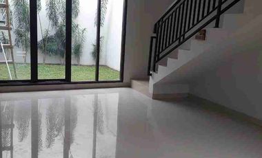 Disewakan Rumah Bagus 2 Lantai di Nusantara Regency Ciganitri