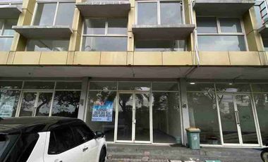 Ruko 3 Lantai Prambanan Residence Wiyung Depan Gerbang Utama Lokasi Premium