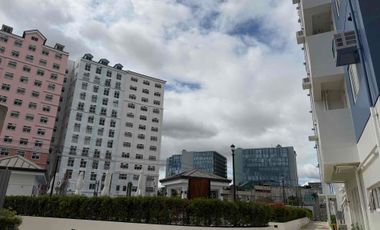 Condo For Sale in Tulip Gardens in Southwoods City