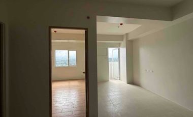 Condo For Sale in Tulip Gardens in Southwoods City