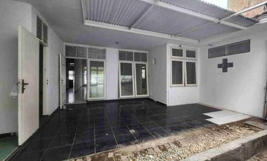 Sewa Rumah Rungkut Mapan Timur Surabaya Murah 40 Juta Per Tahun