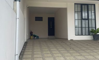 Rumah Cantik Furnished  Setiabudi Regency Bandung Bergaya Classic Amerika