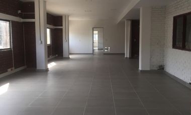 Bodega Alquilo  1.900  M2 / $20 Millones  / Acopi  Industrial / Área Bodega 1.400 M2