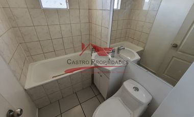 Hermosa Casa de Dos Pisos con 3 Dormitorios, 2 Baños, Villa Santa Maria, Comuna de Quilicura.