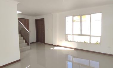 CHILLOS, San Gabriel, vendo casa 3 alcobas, terreno m240m2, construcción 183m2, patio