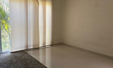 CASA EN RENTA EN PUERTA DEL BOSQUE