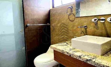 Exclusiva casa en Urbanización Privada Machangara