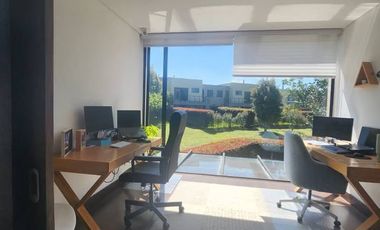 ESPECTACULAR CASA ESQUINERA EN VENTA - CAJICA CERCA CARULLA Ubicación privilegiada en conjunto cerrado  Si buscas amplitud, privacidad y un entorno v