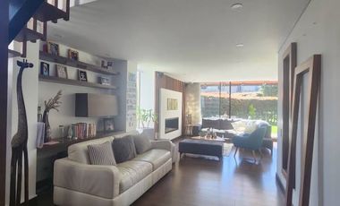 ESPECTACULAR CASA ESQUINERA EN VENTA - CAJICA CERCA CARULLA Ubicación privilegiada en conjunto cerrado  Si buscas amplitud, privacidad y un entorno v