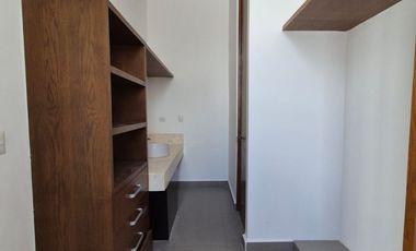 Casa en VENTA en Residencial Tanaj, Temozón Norte, Mérida. Recámara en planta baja