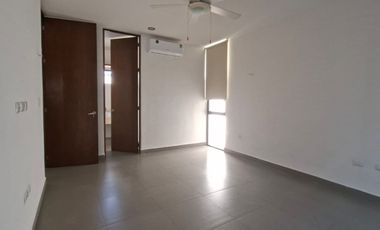Casa en VENTA en Residencial Tanaj, Temozón Norte, Mérida. Recámara en planta baja
