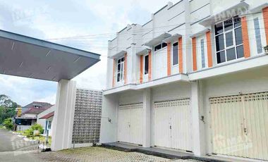 Ruko Lebar 8 meter Raya Mojorejo Kota Batu Dekat Jatim Park 3 Parkiran luas