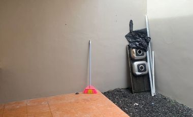 disewakan rumah dalam perumahan di jalan pleret sebelum balong waterpark