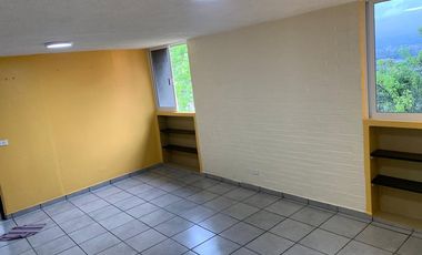 Tlalnepantla Tenayo  A solo 10 minutos de la estación del Suburbano (Tlalnepantla), ideal para viajar rápido y seguro a CDMX o al centro de Tlalnepant