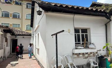 Casa de venta en Otavalo, pleno centro, 1280 m2 terreno