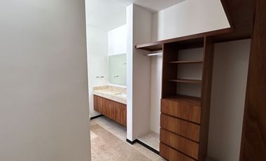 Hermosa casa en venta ENTREGA INMEDIATA en Privada al Norte de Mérida