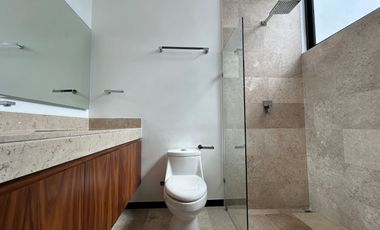 Hermosa casa en venta ENTREGA INMEDIATA en Privada al Norte de Mérida