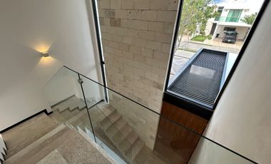 Hermosa casa en venta ENTREGA INMEDIATA en Privada al Norte de Mérida