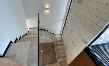 Hermosa casa en venta ENTREGA INMEDIATA en Privada al Norte de Mérida