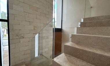 Hermosa casa en venta ENTREGA INMEDIATA en Privada al Norte de Mérida