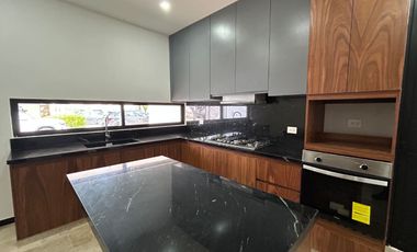 Hermosa casa en venta ENTREGA INMEDIATA en Privada al Norte de Mérida