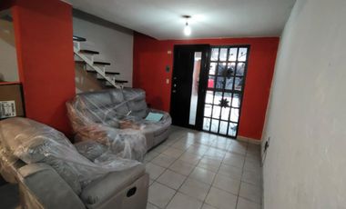 Se vende casa de 106m2