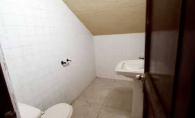 BONITA Y AMPLIA CASA EN EL CENTRO DE VILLA CORONA