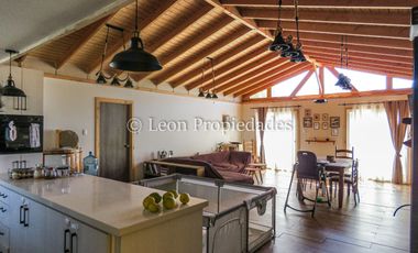 Leon Propiedades vende parcela con casa en Sector Julio Silva, Camino el toro, Curacaví.