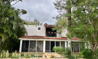 VENTA CASA EN EL CLUB DE GOLF LA CEIBA FRENTE AL CAMPO.