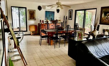 VENTA CASA EN EL CLUB DE GOLF LA CEIBA FRENTE AL CAMPO.
