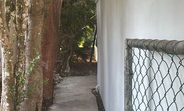 VENTA CASA EN EL CLUB DE GOLF LA CEIBA FRENTE AL CAMPO.
