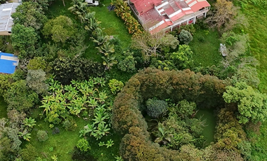 FINCA EN VENTA CON LAGO PRIVADO E ISLA EN SAN ANTONIO DEL TEQUENDAMA 10.690 M2 VEREDA CHICAQUE