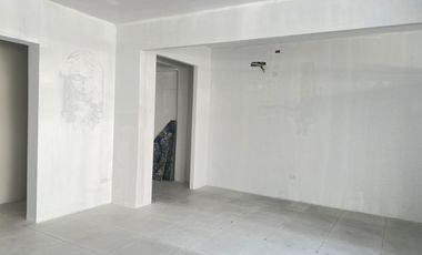 Alquilo local comercial de 36 Mts2 en Ceibos Norte