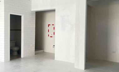 Alquilo local comercial de 36 Mts2 en Ceibos Norte